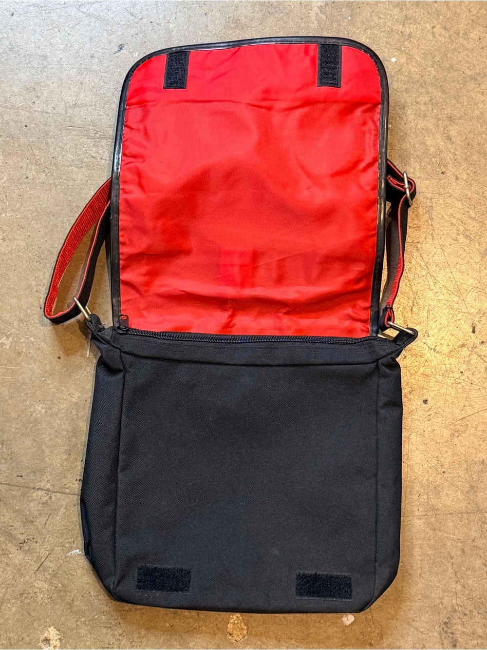 Ruby Gloom bag - Picture 7 of 9